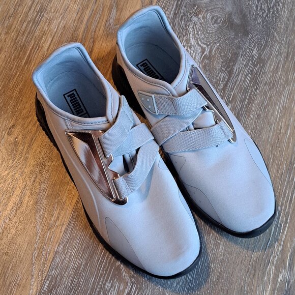 Size 6 & 1/2 Puma Slip On Shoes - Picture 1 of 11